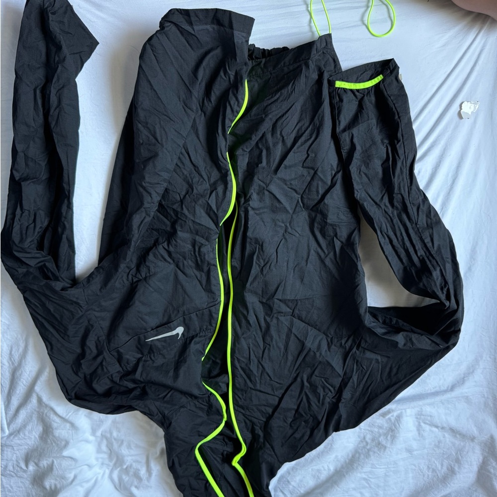 Nike Black and Neon Green Athletic Thin Windbreaker